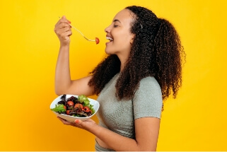 eating-healthy-food-vegetarian-happy-brazilian-o-2023-11-27-05-32-32-utc